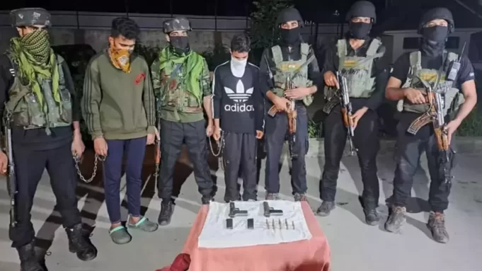 Two LeT members were detained in Baramulla with weapons and ammunition: police
