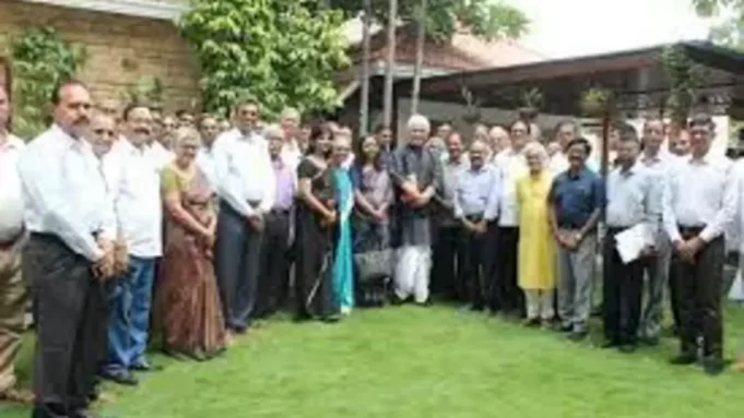 Lt Governor interacts with BHU Alumni at Hyderabad