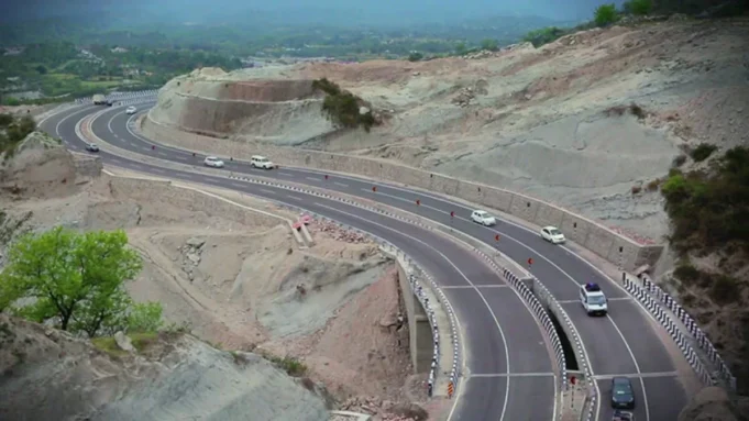 Srinagar-Jammu Highway, traffic has been largely restored